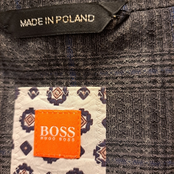 Vintage Hugo Boss Blazer Grey with Grey blue and black plaid - Picture 3 of 3